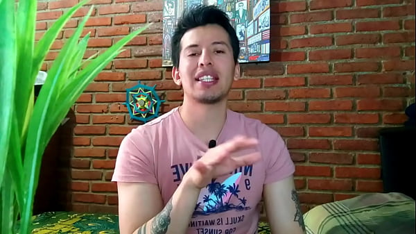 Vergonzoso conductor hetero de Uber me folla en mi casa luego de traerme del trabajo a las 12 de la noche (relato sexual)