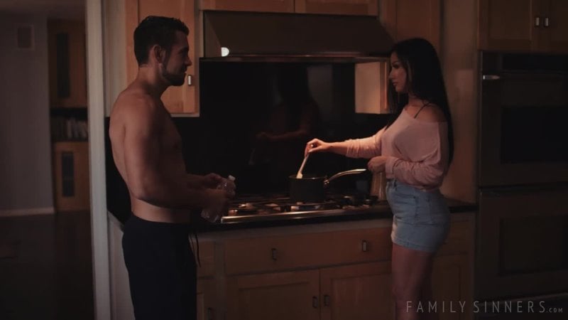 Jennifer White 母亲和继子 6 场景 2 [所有性、性交、口交、奇闻趣事]